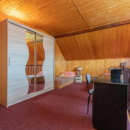 ロッジ Przestronne