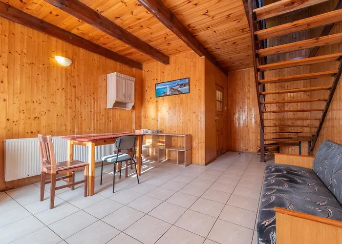 Przestronne Jaktstuga *